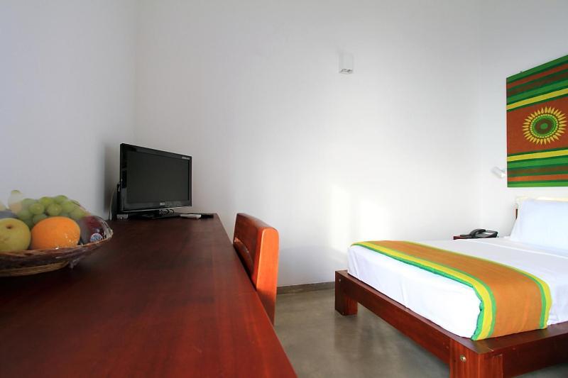 The Ocean Front By The Serendipity Collection Colombo Buitenkant foto