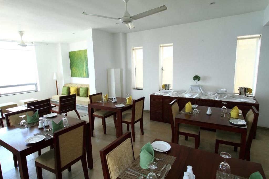 The Ocean Front By The Serendipity Collection Colombo Buitenkant foto